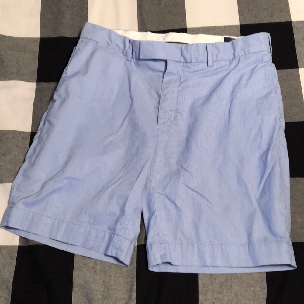 Men’s Polo light blue pinstripe shorts.